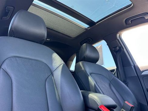 Used 2018 Audi Q3 2.0T Premium Plus AWD/4WD image 18
