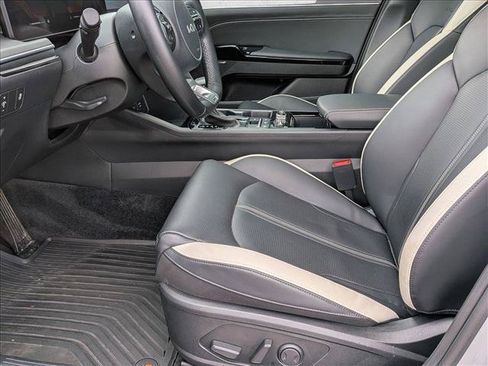 Used 2025 Kia K5 GT-Line w/ GT-Line Premium Package FWD image 17