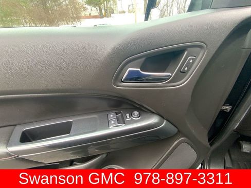 Used 2015 GMC Canyon SLE w/ All-Terrain Package image 23