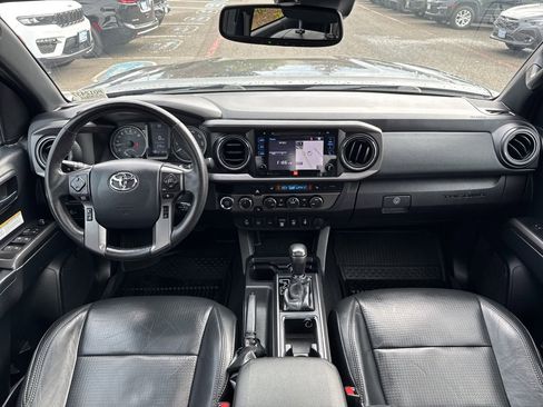 Used 2019 Toyota Tacoma TRD Off-Road image 21
