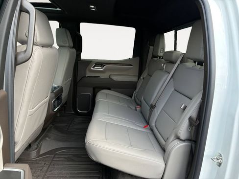 New 2026 GMC Sierra 1500 SLT w/ SLT Premium Package AWD/4WD image 13
