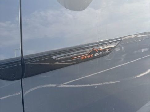 New 2026 Volkswagen Atlas Peak Edition AWD/4WD image 12