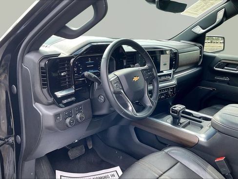 Used 2024 Chevrolet Silverado 1500 High Country w/ Technology Package AWD/4WD image 21