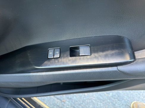 Used 2025 Toyota Camry SE AWD/4WD image 14