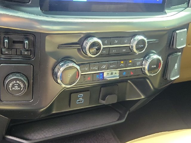 Used 2022 Ford F150 Lariat w/ Tow Technology Package RWD image 27