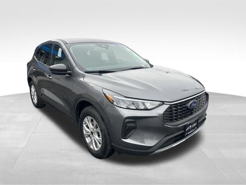 Used 2025 Ford Escape Active AWD/4WD image 2