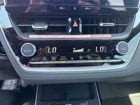 Used 2026 Toyota Corolla Cross XSE w/ Convenience Package image 31