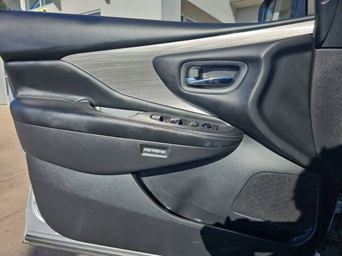 Used 2017 Nissan Murano Platinum w/ Platinum Technology Package image 27