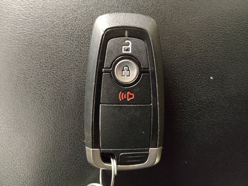 Used 2023 Ford Edge SEL AWD/4WD image 32