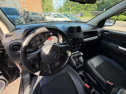 Used 2014 Jeep Compass Latitude AWD/4WD image 24