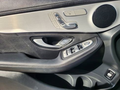 Used 2023 Mercedes-Benz GLC 300 4MATIC Coupe image 22