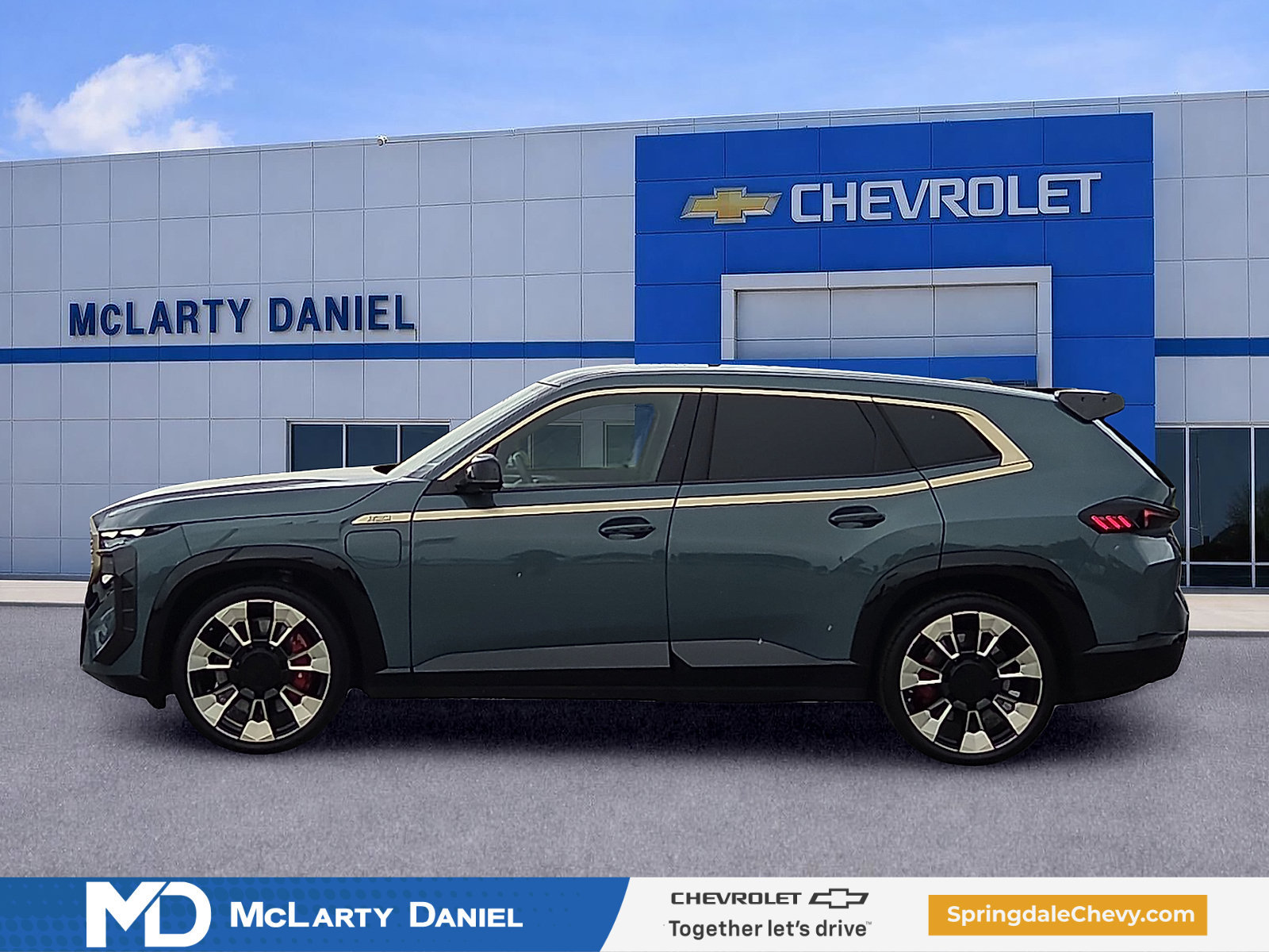 Used 2023 BMW XM AWD/4WD image 3