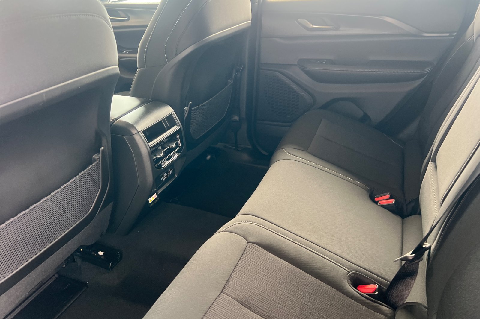New 2026 Jeep Grand Cherokee Laredo X AWD/4WD image 15