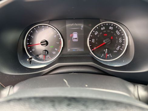 Used 2021 Toyota RAV4 XLE Premium FWD image 20
