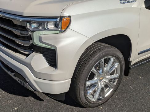 Certified 2023 Chevrolet Silverado 1500 High Country image 11