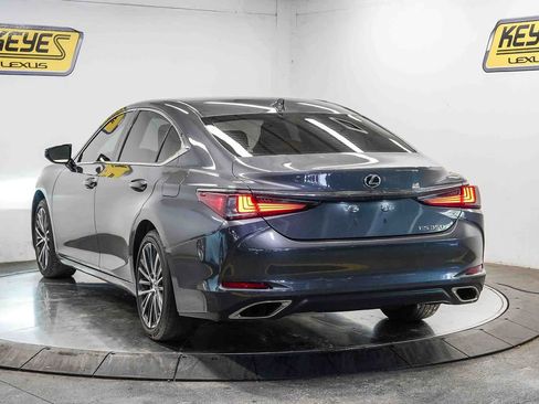 Used 2024 Lexus ES 350 w/ Premium Package FWD image 2
