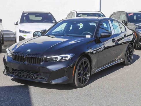 New 2026 BMW 330i Sedan w/ M Sport Package image 3