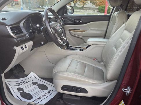 Used 2017 GMC Acadia Denali w/ Technology Package image 9