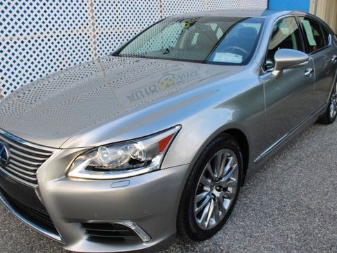 Used 2017 Lexus LS 460 image 42