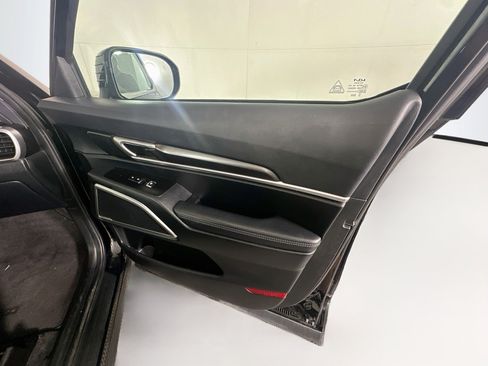 Used 2025 Kia Telluride S AWD/4WD image 35