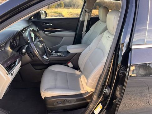 Used 2022 Cadillac XT4 Luxury image 21