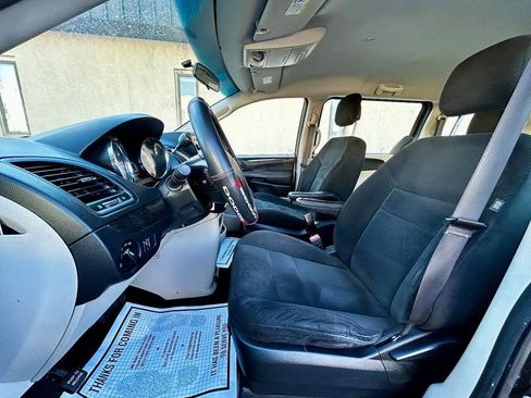 Used 2016 Dodge Grand Caravan image 10