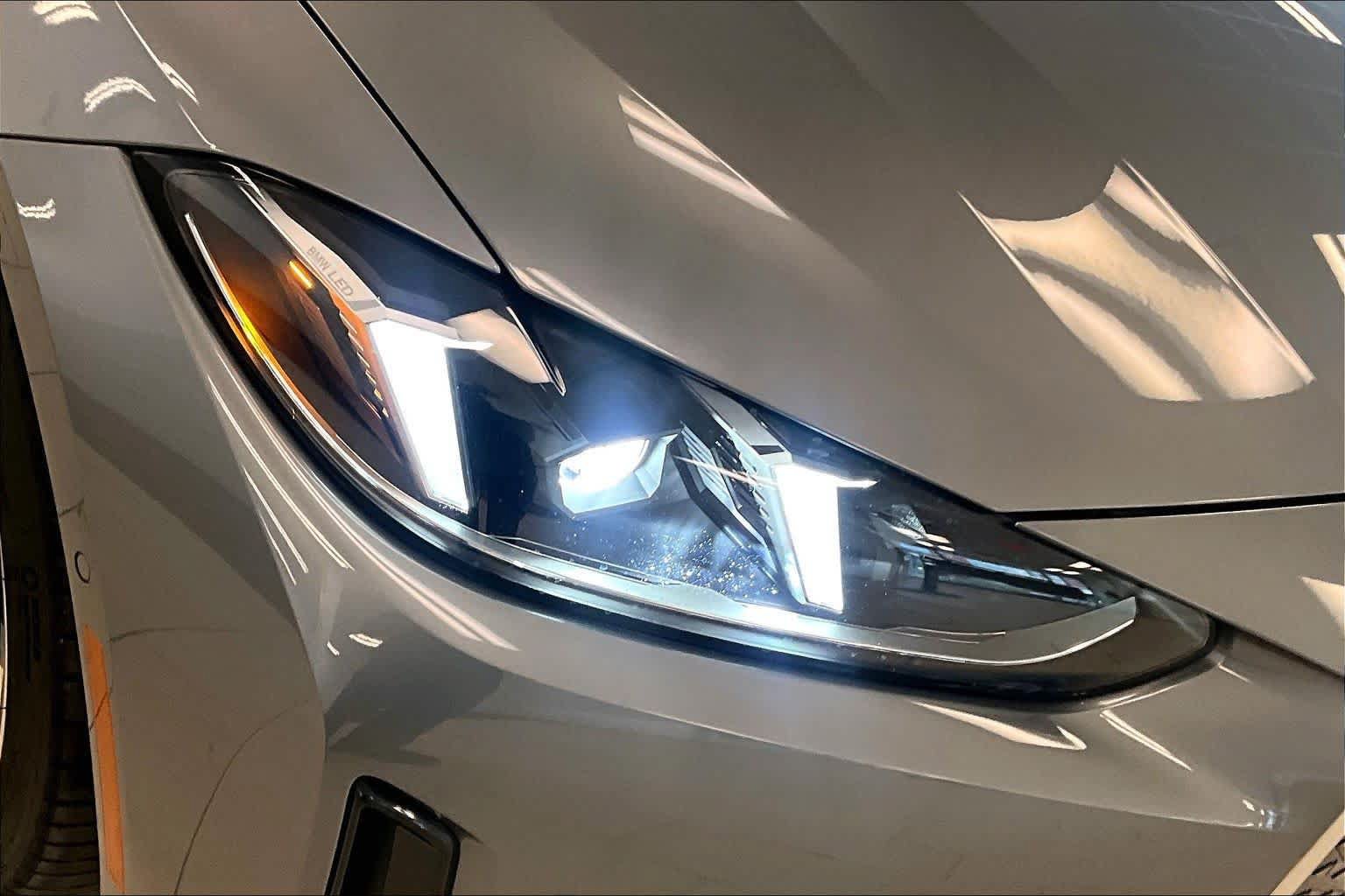 Used 2025 BMW i4 eDrive40 w/ Premium Package RWD image 26
