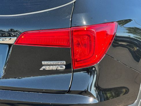 Used 2016 Honda Pilot Touring image 27