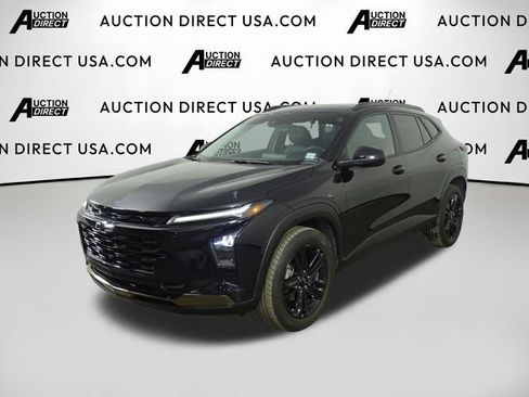 Used 2024 Chevrolet Trax ACTIV w/ Sunroof Package FWD image 1