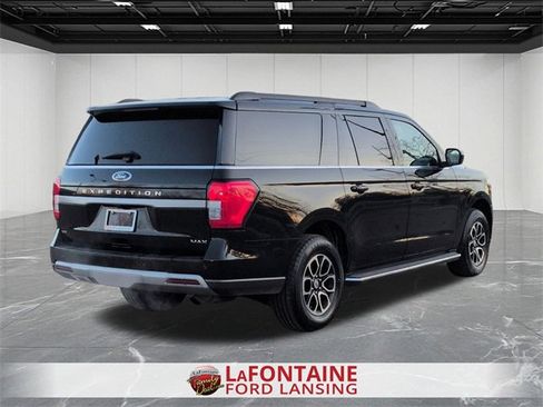 Used 2023 Ford Expedition Max XLT image 5