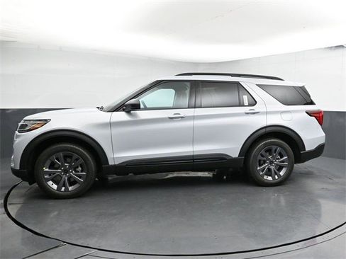 New 2026 Ford Explorer Active w/ Active Comfort Package image 9