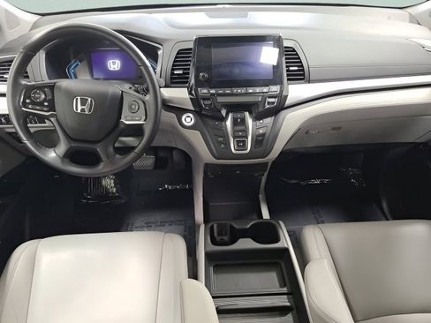Used 2019 Honda Odyssey EX-L image 2