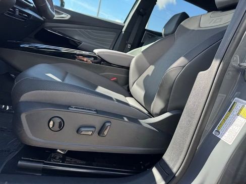 Used 2024 Volkswagen ID.4 Pro S image 8