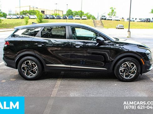Used 2025 Kia Sportage LX FWD image 9