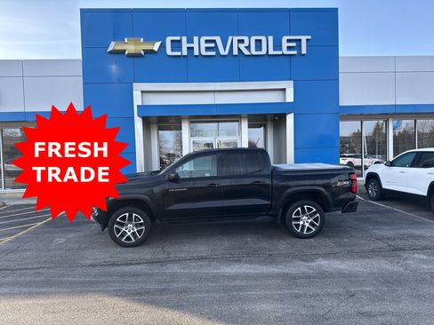 Used 2024 Chevrolet Colorado Z71 w/ Z71 Convenience Package 2 image 2