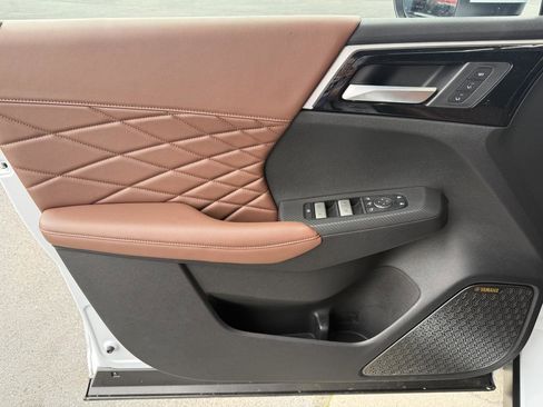 Used 2025 Mitsubishi Outlander SEL image 9