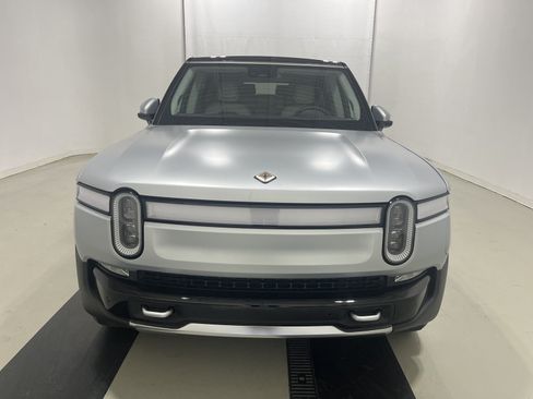 Used 2024 Rivian R1S Adventure AWD/4WD image 8