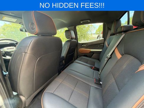 Used 2025 GMC Canyon AT4 AWD/4WD image 44