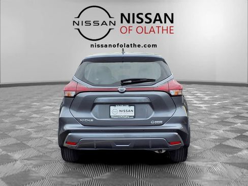 Certified 2025 Nissan Kicks Play S image 26