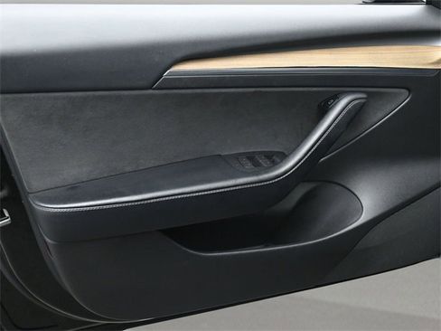 Used 2022 Tesla Model 3 Long Range image 9