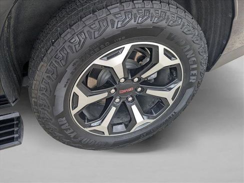 Used 2025 GMC Yukon XL AT4 w/ AT4 Premium Plus Package AWD/4WD image 24