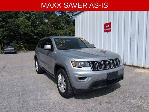 Used 2017 Jeep Grand Cherokee Laredo w/ Quick Order Package 23E AWD/4WD image 1