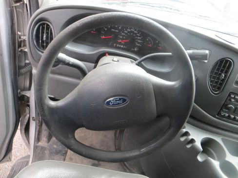 Used 2006 Ford E-350 and Econoline 350 XL image 12