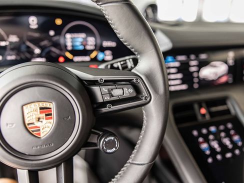 Used 2022 Porsche Taycan GTS image 28