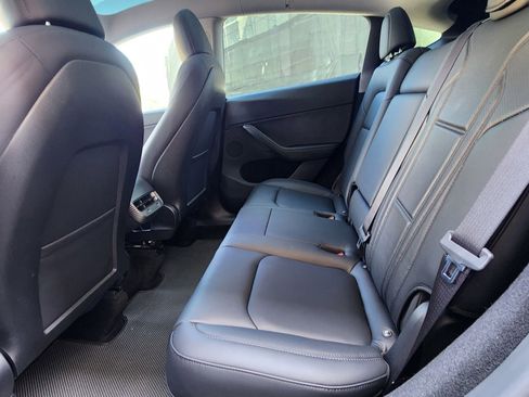 Used 2024 Tesla Model Y Long Range image 19