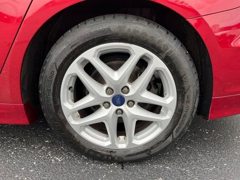 Used 2014 Ford Fusion SE FWD image 20