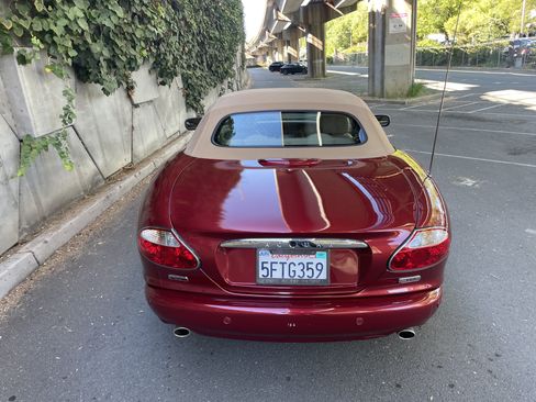 Used 2004 Jaguar XK8 Convertible RWD image 16