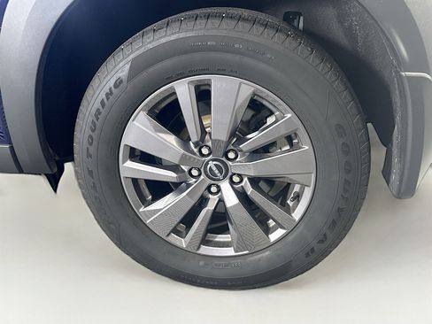 Used 2023 Nissan Pathfinder SV w/ Black Appearance Package AWD/4WD image 11