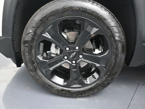 Used 2026 Chevrolet Equinox LT w/ Midnight Edition image 10