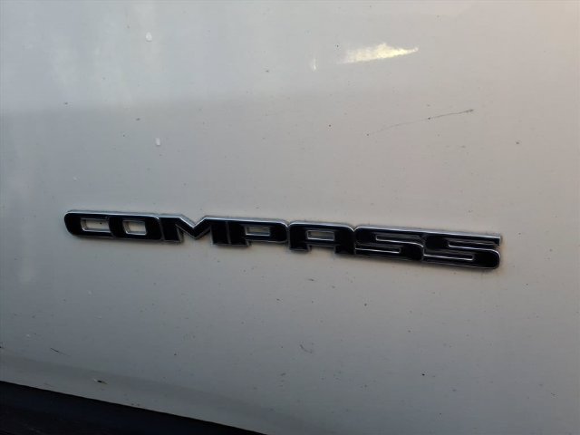 Used 2018 Jeep Compass Sport FWD image 10